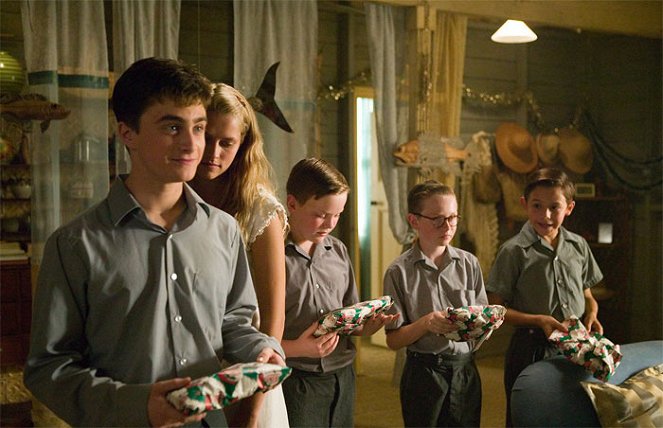 Niños de diciembre - De la película - Daniel Radcliffe, Teresa Palmer