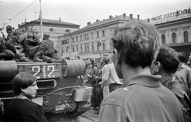 Brno 1968: Trosečníci z Kojálu - Kuvat elokuvasta