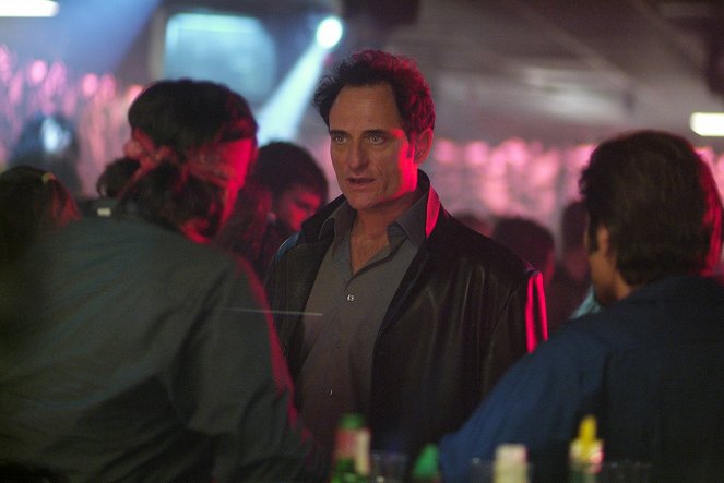 Hero Wanted - Do filme - Kim Coates