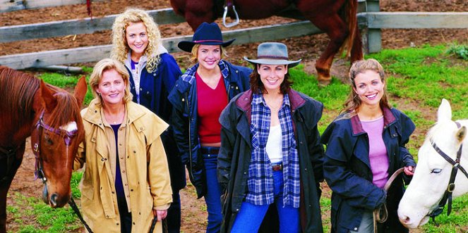 McLeods Töchter - Season 1 - Werbefoto - Sonia Todd, Rachael Carpani, Jessica Napier, Lisa Chappell, Bridie Carter
