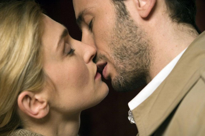 Csak egy csók - Filmfotók - Julie Gayet, Michaël Cohen