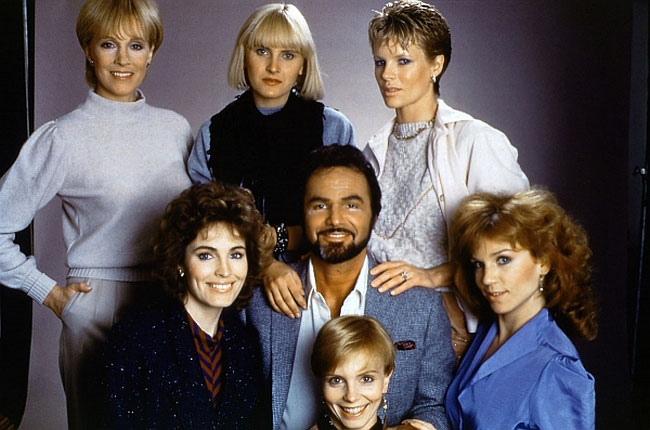 The Man Who Loved Women - Promokuvat - Julie Andrews, Cynthia Sikes, Denise Crosby, Burt Reynolds, Kim Basinger, Marilu Henner