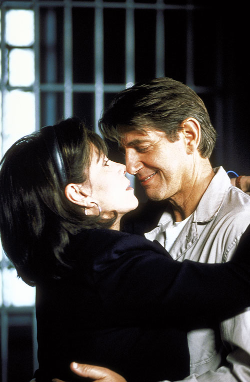 A Murder On Shadow Mountain - Do filme - Michele Lee, Peter Coyote