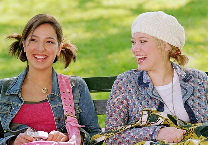 A tökéletes pasi - Filmfotók - Vanessa Lengies, Hilary Duff