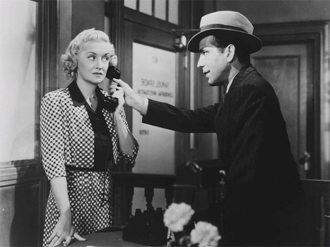 A máltai sólyom - Filmfotók - Lee Patrick, Humphrey Bogart
