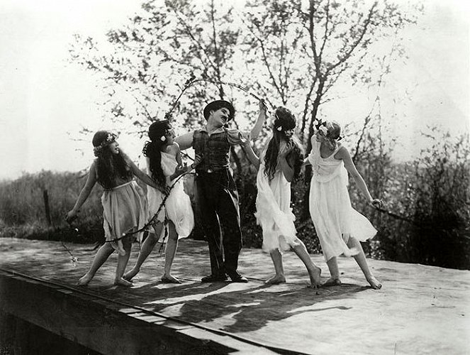 Sunnyside - Do filme - Charlie Chaplin