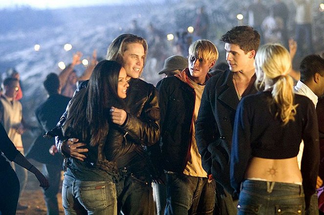 Der Pakt - The Covenant - Filmfotos - Jessica Lucas, Taylor Kitsch, Toby Hemingway, Steven Strait