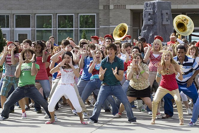 High School Musical 2 - De la película - Olesya Rulin, Corbin Bleu, Vanessa Hudgens, Zac Efron, KayCee Stroh, Ashley Tisdale, Chris Warren Jr.