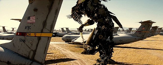 Transformers: Revenge of the Fallen - Van film