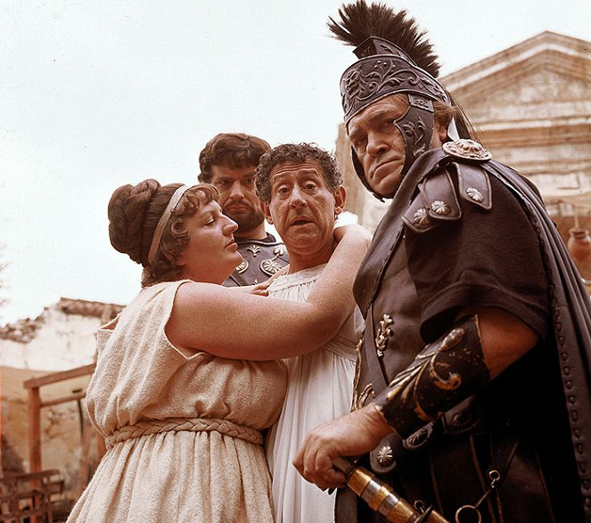 A Funny Thing Happened on the Way to the Forum - Filmfotók - Jack Gilford