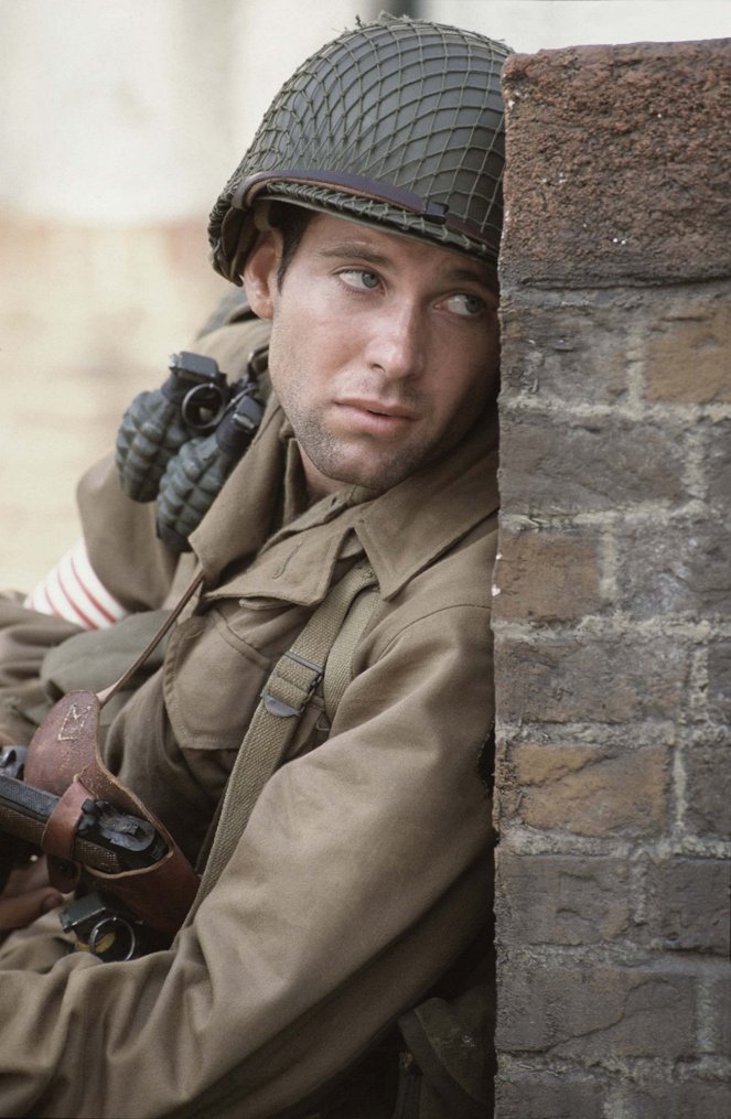 Band of Brothers - Replacements - Van film - Eion Bailey