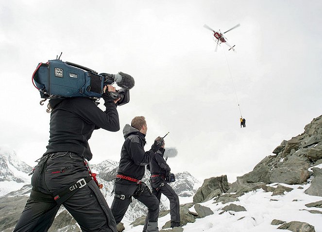 Die Bergretter - Unterwegs mit der Air Zermatt - Kuvat elokuvasta