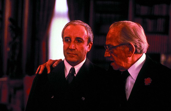 Being There - Photos - Peter Sellers, Melvyn Douglas