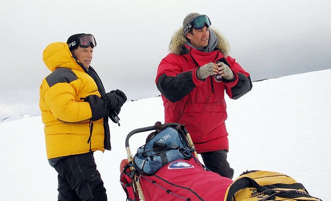 Antarctica - Gefangen im Eis - Filmfotos - Bruce Greenwood, Paul Walker
