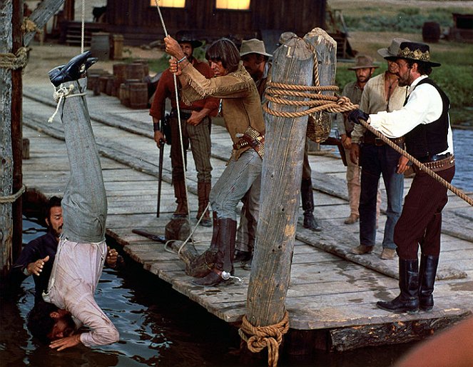 Barquero: Los forajidos de Río Bravo - De la película