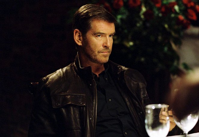 Butterfly on a Wheel - Do filme - Pierce Brosnan