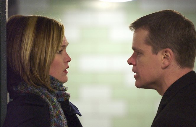 A Bourne-csapda - Filmfotók - Julia Stiles, Matt Damon