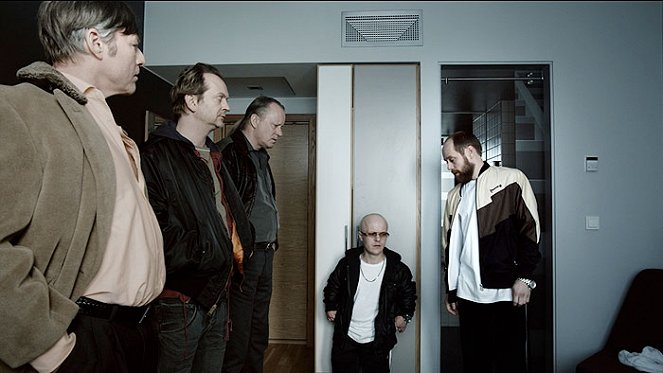 Pewien dżentelmen - Z filmu - Bjørn Floberg, Stellan Skarsgård, Gard B. Eidsvold, Knut Jørgen Skaro, Aksel Hennie