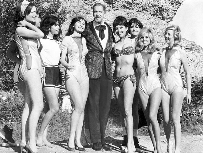 Dr. Goldfoot and the Girl Bombs - Photos - Vincent Price