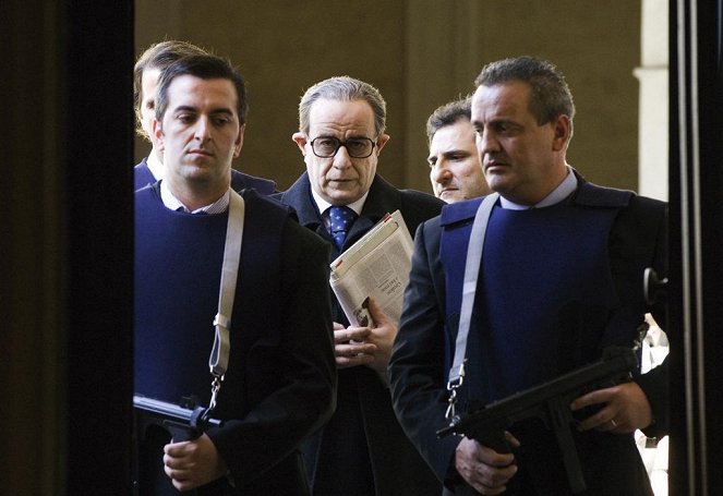 Il Divo: Giulio Andreottin merkillinen elämä - Kuvat elokuvasta - Toni Servillo