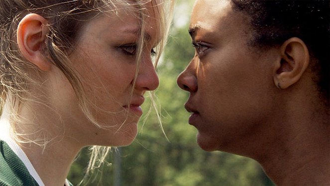 Toe to Toe - Z filmu - Louisa Krause, Sonequa Martin-Green