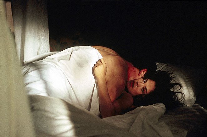 A Kiss Goodnight - Filmfotók