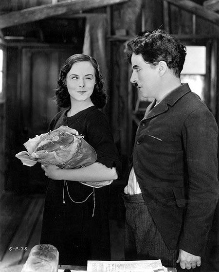Tempos Modernos - Do filme - Paulette Goddard, Charlie Chaplin