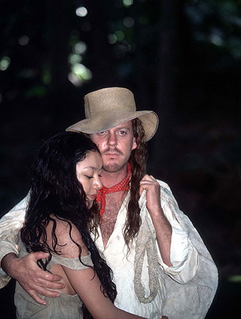 Paradise Found - Filmfotók - Kiefer Sutherland