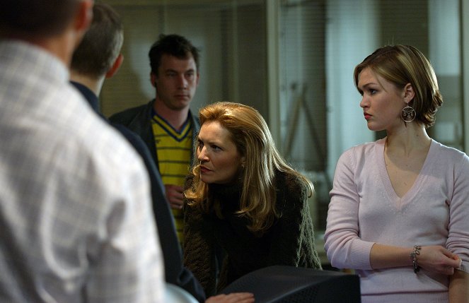 La Mort dans la peau - Tournage - Joan Allen, Julia Stiles