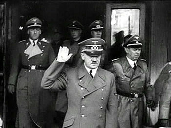 Život Adolfa Hitlera - Z filmu