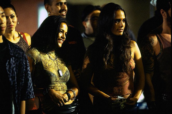 The Fast and the Furious - Filmfotos - Michelle Rodriguez, Jordana Brewster