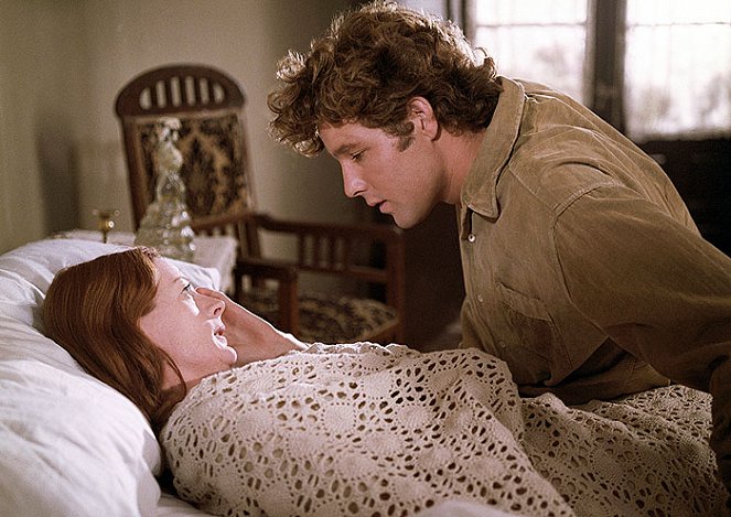 Love and Pain and the Whole Damn Thing - Van film - Maggie Smith, Timothy Bottoms