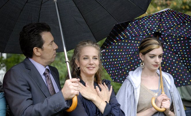 Rachel Getting Married - Photos - Debra Winger, Anne Hathaway