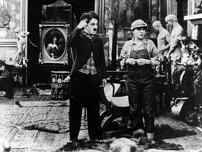 Chaplin ve filmovém ateliéru - Z filmu - Charlie Chaplin, Edna Purviance
