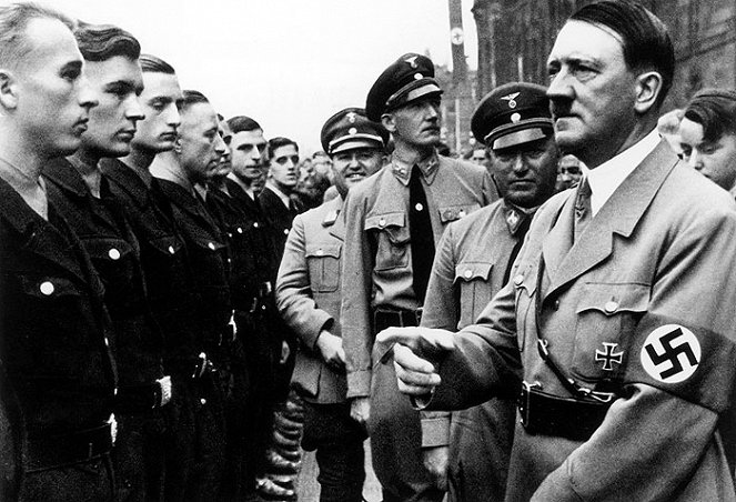 Hitler's Bodyguard - Z filmu - Adolf Hitler