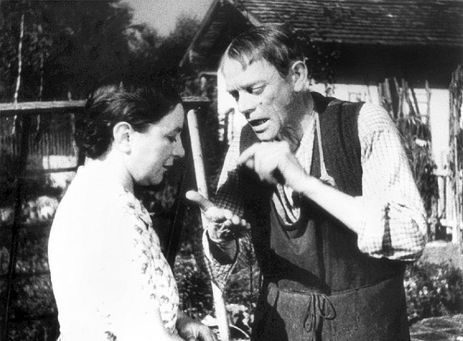 Kirsikoita naapurin puutarhassa - Kuvat elokuvasta - Liesl Karlstadt, Karl Valentin