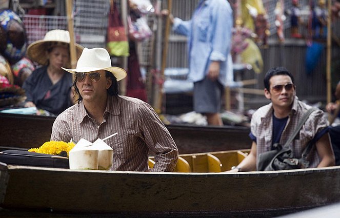 Bangkok Dangerous - De la película - Nicolas Cage, Shahkrit Yamnarm