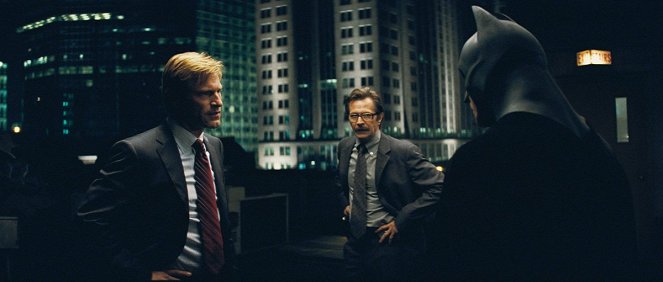 The Dark Knight - Filmfotos - Aaron Eckhart, Gary Oldman, Christian Bale