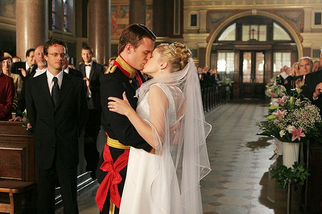 Der Prinz und ich: Die königliche Hochzeit - Filmfotos - Jonathan Firth, Luke Mably, Kam Heskin