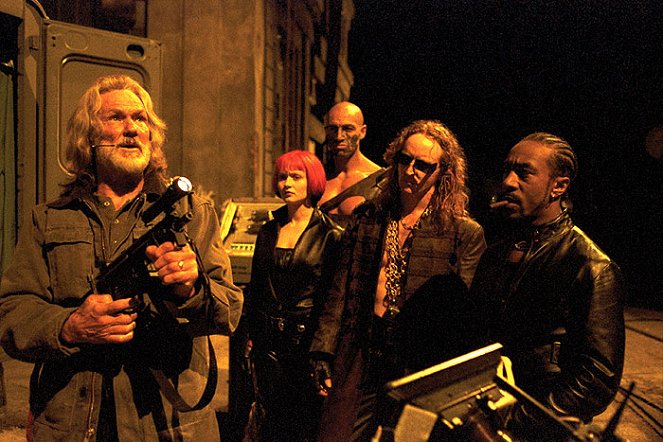Blade II - Filmfotos - Kris Kristofferson, Marit Velle Kile, Daz Crawford, Tony Curran, Danny John-Jules