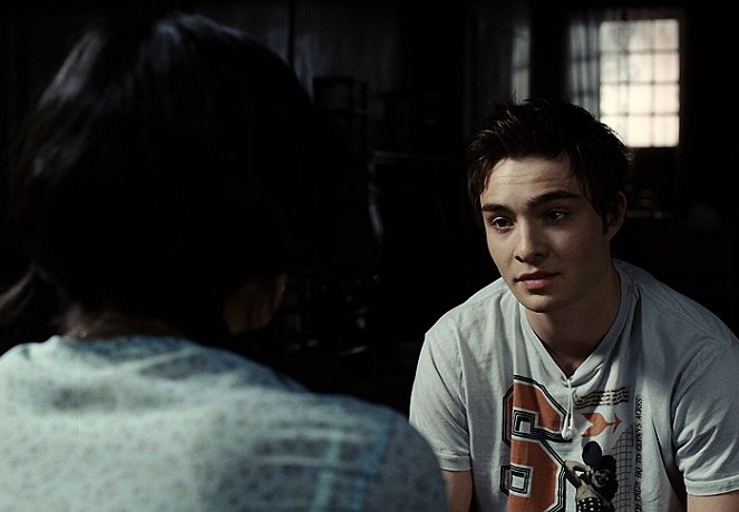 100 Feet - Photos - Ed Westwick