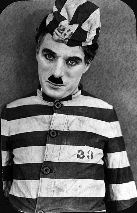 Chaplin uprchlým trestancem - Z filmu - Charlie Chaplin