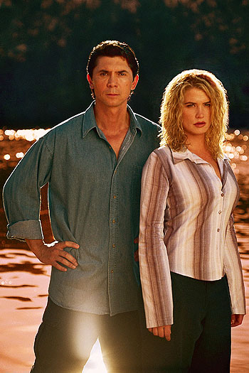 A cápa visszavág - Promóció fotók - Lou Diamond Phillips, Kristy Swanson