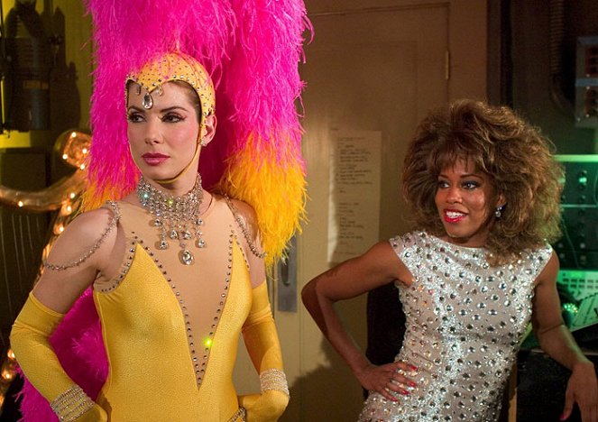 Miss Congeniality 2: Armed and Fabulous - Van film - Sandra Bullock, Regina King