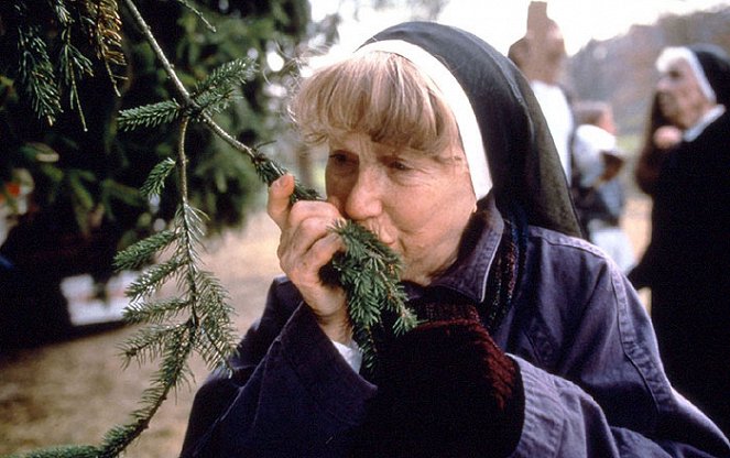 The Christmas Tree - Filmfotók