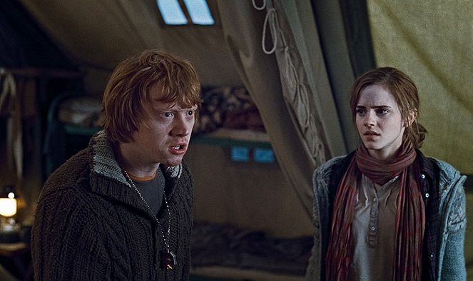 Harry Potter a Dary smrti - 1. - Z filmu - Rupert Grint, Emma Watson