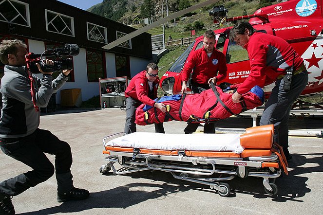 Die Bergretter - Unterwegs mit der Air Zermatt - Filmfotók