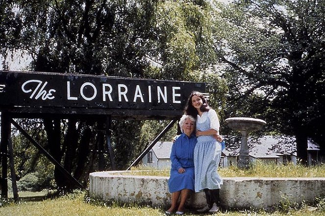 Sweet Lorraine - Filmfotók - Maureen Stapleton, Trini Alvarado