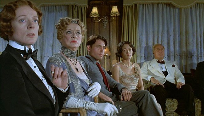 Vražda na Nilu - Z filmu - Maggie Smith, Bette Davis, Jon Finch, Olivia Hussey, George Kennedy