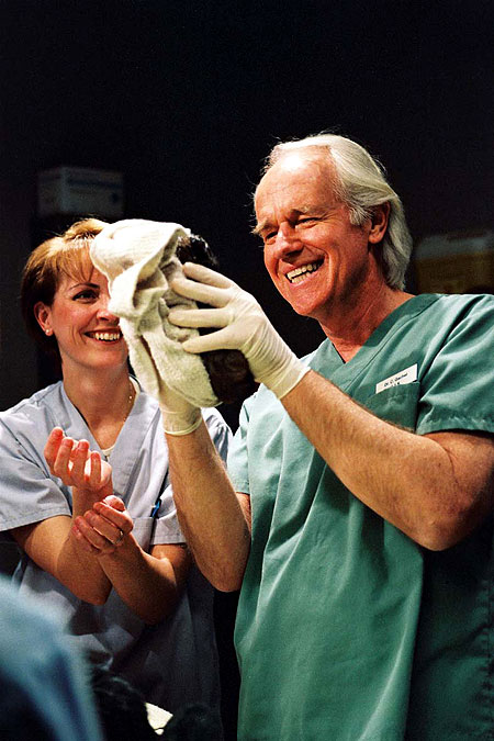 Animal Clinic - Do filme - Mike Farrell